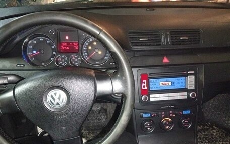 Volkswagen Passat B6, 2006 год, 300 000 рублей, 8 фотография