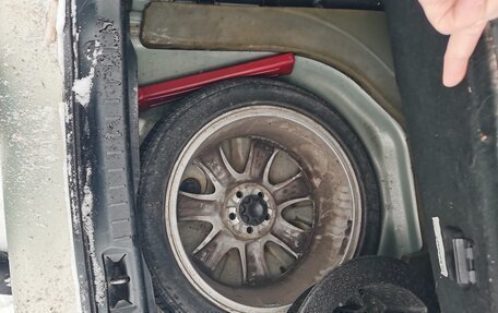 Toyota Avensis III рестайлинг, 2003 год, 700 000 рублей, 10 фотография