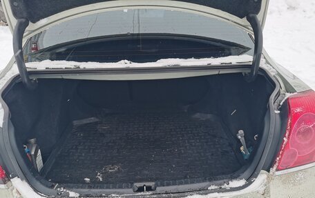 Toyota Avensis III рестайлинг, 2003 год, 700 000 рублей, 9 фотография