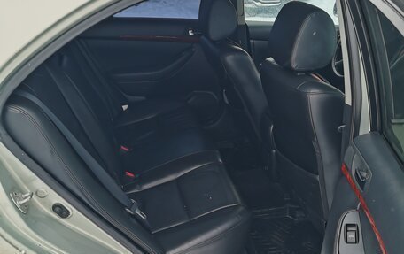 Toyota Avensis III рестайлинг, 2003 год, 700 000 рублей, 7 фотография