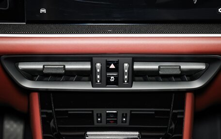 Porsche Cayenne III, 2025 год, 18 600 000 рублей, 20 фотография