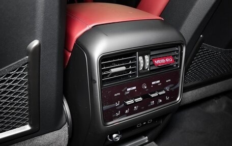 Porsche Cayenne III, 2025 год, 18 600 000 рублей, 27 фотография