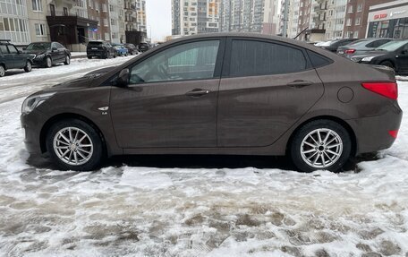 Hyundai Solaris II рестайлинг, 2015 год, 1 100 000 рублей, 2 фотография