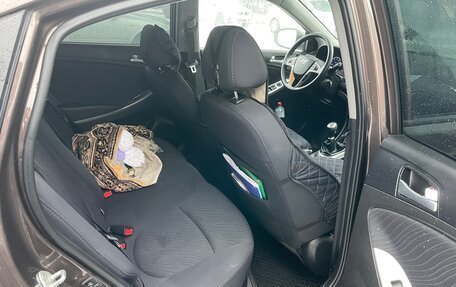 Hyundai Solaris II рестайлинг, 2015 год, 1 100 000 рублей, 8 фотография