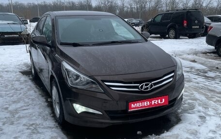 Hyundai Solaris II рестайлинг, 2015 год, 1 100 000 рублей, 1 фотография