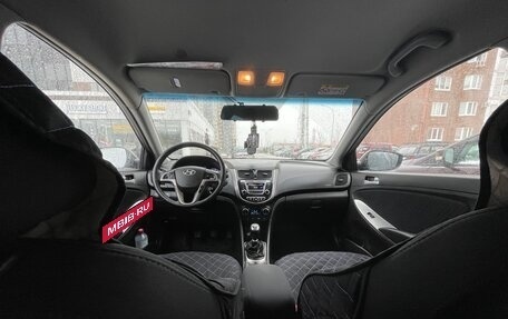 Hyundai Solaris II рестайлинг, 2015 год, 1 100 000 рублей, 9 фотография