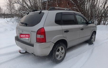 Hyundai Tucson III, 2008 год, 670 000 рублей, 2 фотография