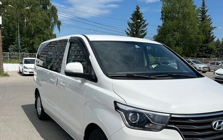 Hyundai H-1 II рестайлинг, 2021 год, 3 050 000 рублей, 4 фотография
