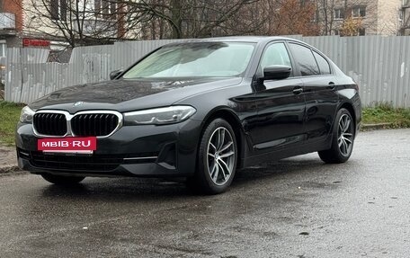 BMW 5 серия, 2021 год, 4 800 000 рублей, 6 фотография
