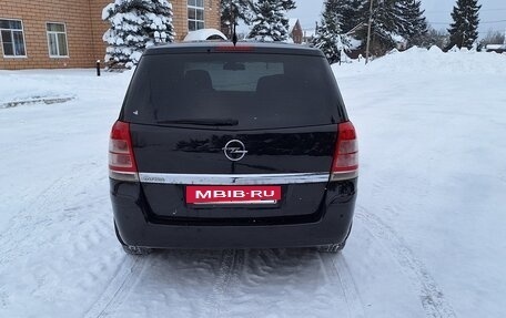 Opel Zafira B, 2011 год, 630 000 рублей, 2 фотография