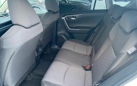 Toyota RAV4, 2022 год, 3 700 000 рублей, 12 фотография