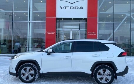 Toyota RAV4, 2022 год, 3 700 000 рублей, 8 фотография