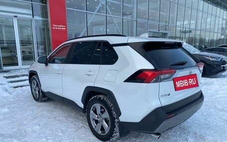 Toyota RAV4, 2022 год, 3 700 000 рублей, 7 фотография