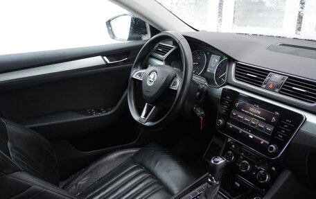 Skoda Superb III рестайлинг, 2018 год, 1 750 000 рублей, 8 фотография