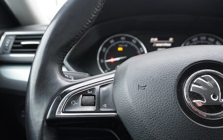 Skoda Superb III рестайлинг, 2018 год, 1 750 000 рублей, 12 фотография