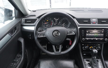 Skoda Superb III рестайлинг, 2018 год, 1 750 000 рублей, 10 фотография