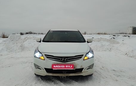 Hyundai Solaris II рестайлинг, 2014 год, 999 999 рублей, 1 фотография