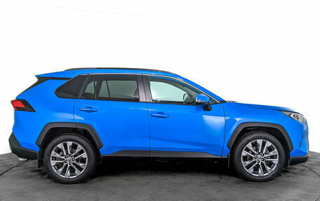 Toyota RAV4, 2021 год, 3 620 000 рублей, 4 фотография