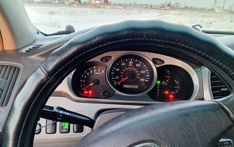 Toyota Highlander III, 2002 год, 950 000 рублей, 11 фотография