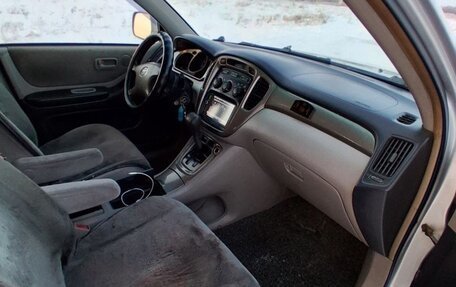 Toyota Highlander III, 2002 год, 950 000 рублей, 10 фотография