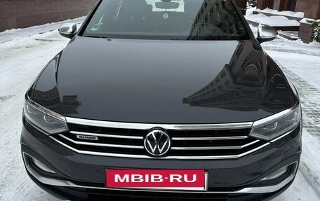 Volkswagen Passat B8 рестайлинг, 2020 год, 3 350 000 рублей, 3 фотография