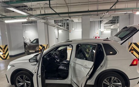 Volkswagen Tiguan II, 2021 год, 2 600 000 рублей, 6 фотография