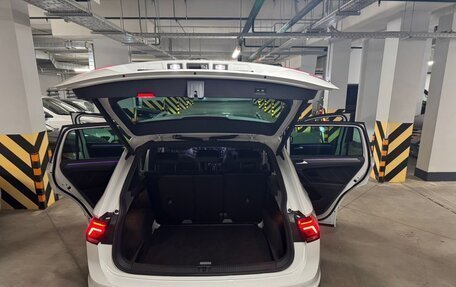 Volkswagen Tiguan II, 2021 год, 2 600 000 рублей, 10 фотография