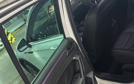 Volkswagen Tiguan II, 2021 год, 2 600 000 рублей, 15 фотография