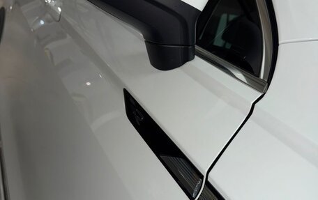 Volkswagen Tiguan II, 2021 год, 2 600 000 рублей, 13 фотография