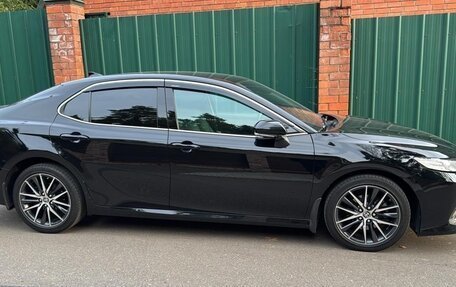 Toyota Camry, 2021 год, 3 150 000 рублей, 1 фотография