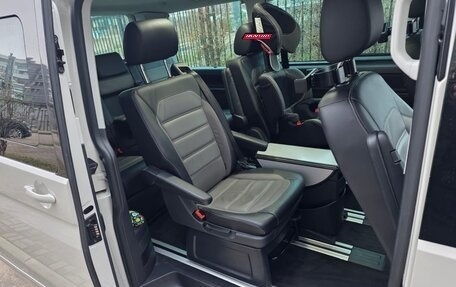 Volkswagen Multivan T6 рестайлинг, 2022 год, 8 000 000 рублей, 12 фотография