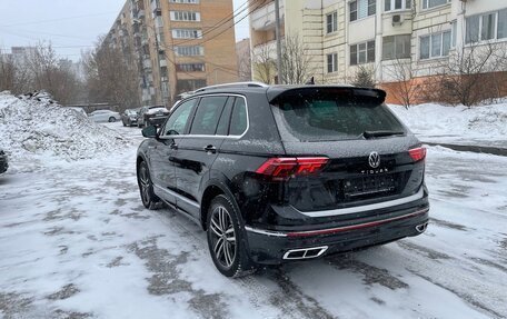 Volkswagen Tiguan II, 2021 год, 4 450 000 рублей, 4 фотография