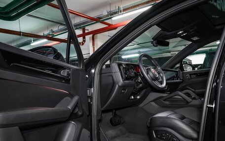 Porsche Cayenne III, 2025 год, 18 000 000 рублей, 8 фотография