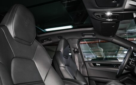 Porsche Cayenne III, 2025 год, 18 000 000 рублей, 28 фотография