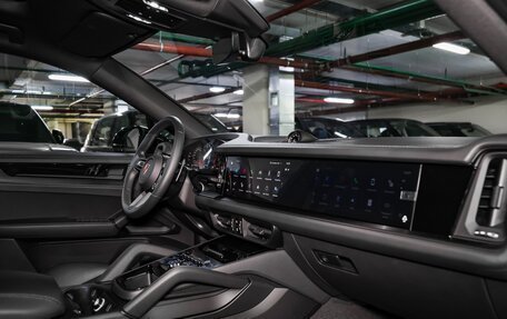 Porsche Cayenne III, 2025 год, 18 000 000 рублей, 27 фотография