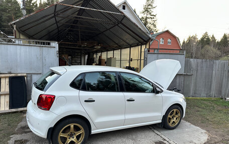 Volkswagen Polo VI (EU Market), 2010 год, 800 000 рублей, 2 фотография