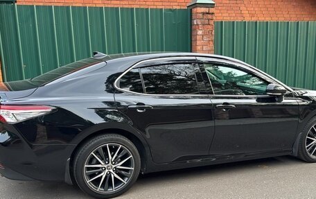 Toyota Camry, 2021 год, 3 150 000 рублей, 2 фотография