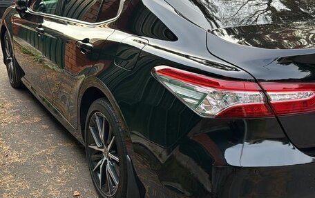 Toyota Camry, 2021 год, 3 150 000 рублей, 4 фотография