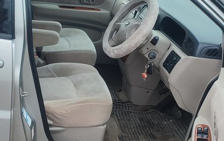 Nissan Liberty, 2002 год, 390 000 рублей, 11 фотография