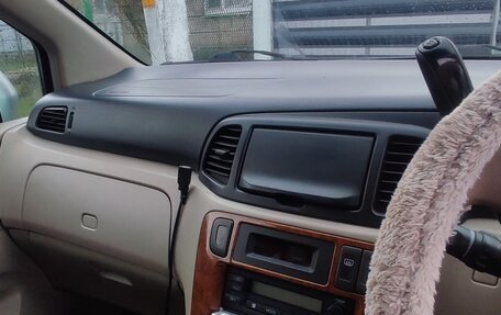 Nissan Liberty, 2002 год, 390 000 рублей, 17 фотография