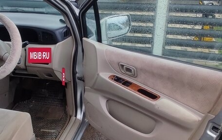 Nissan Liberty, 2002 год, 390 000 рублей, 18 фотография