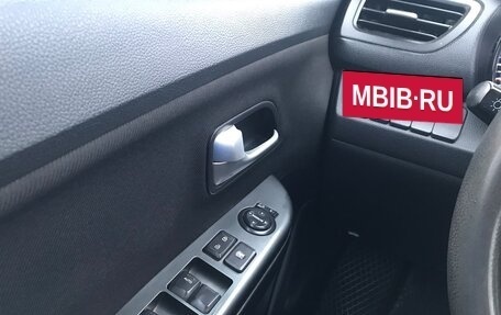 KIA Rio III рестайлинг, 2012 год, 700 000 рублей, 12 фотография