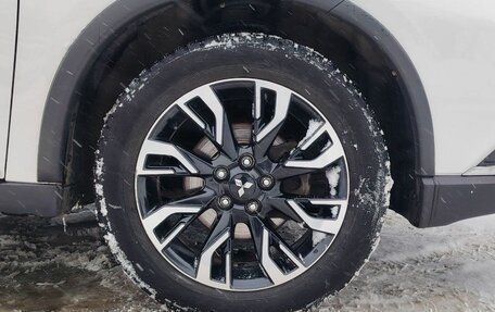 Mitsubishi Outlander III рестайлинг 3, 2021 год, 2 430 000 рублей, 16 фотография