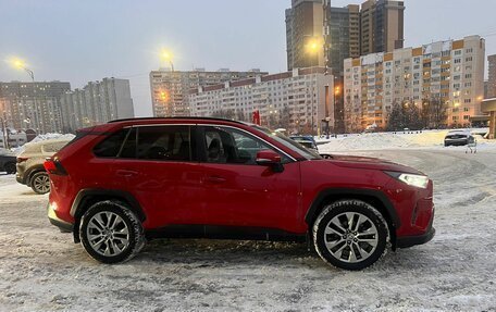 Toyota RAV4, 2021 год, 3 250 000 рублей, 4 фотография