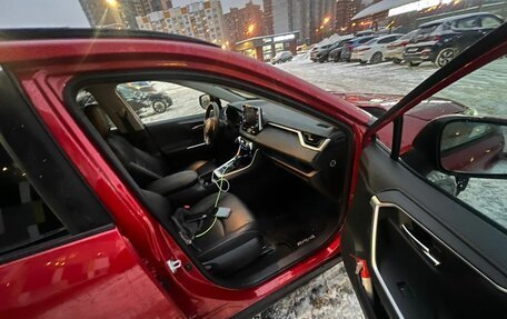 Toyota RAV4, 2021 год, 3 250 000 рублей, 13 фотография