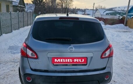 Nissan Qashqai, 2010 год, 890 000 рублей, 2 фотография