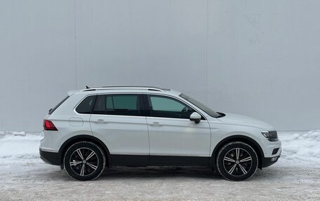 Volkswagen Tiguan II, 2018 год, 3 150 000 рублей, 4 фотография