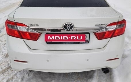 Toyota Camry, 2014 год, 1 800 000 рублей, 2 фотография