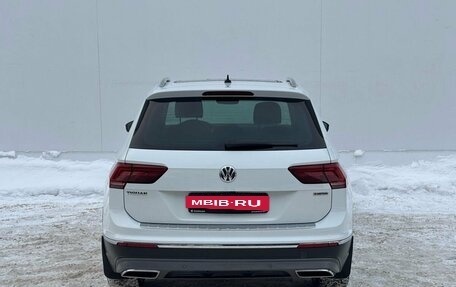 Volkswagen Tiguan II, 2018 год, 3 150 000 рублей, 6 фотография