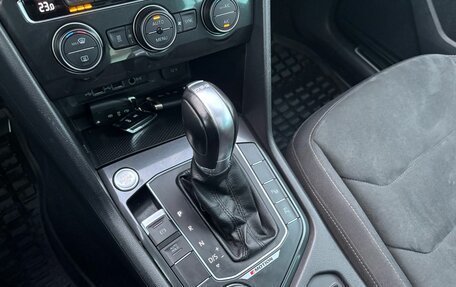 Volkswagen Tiguan II, 2018 год, 3 150 000 рублей, 16 фотография